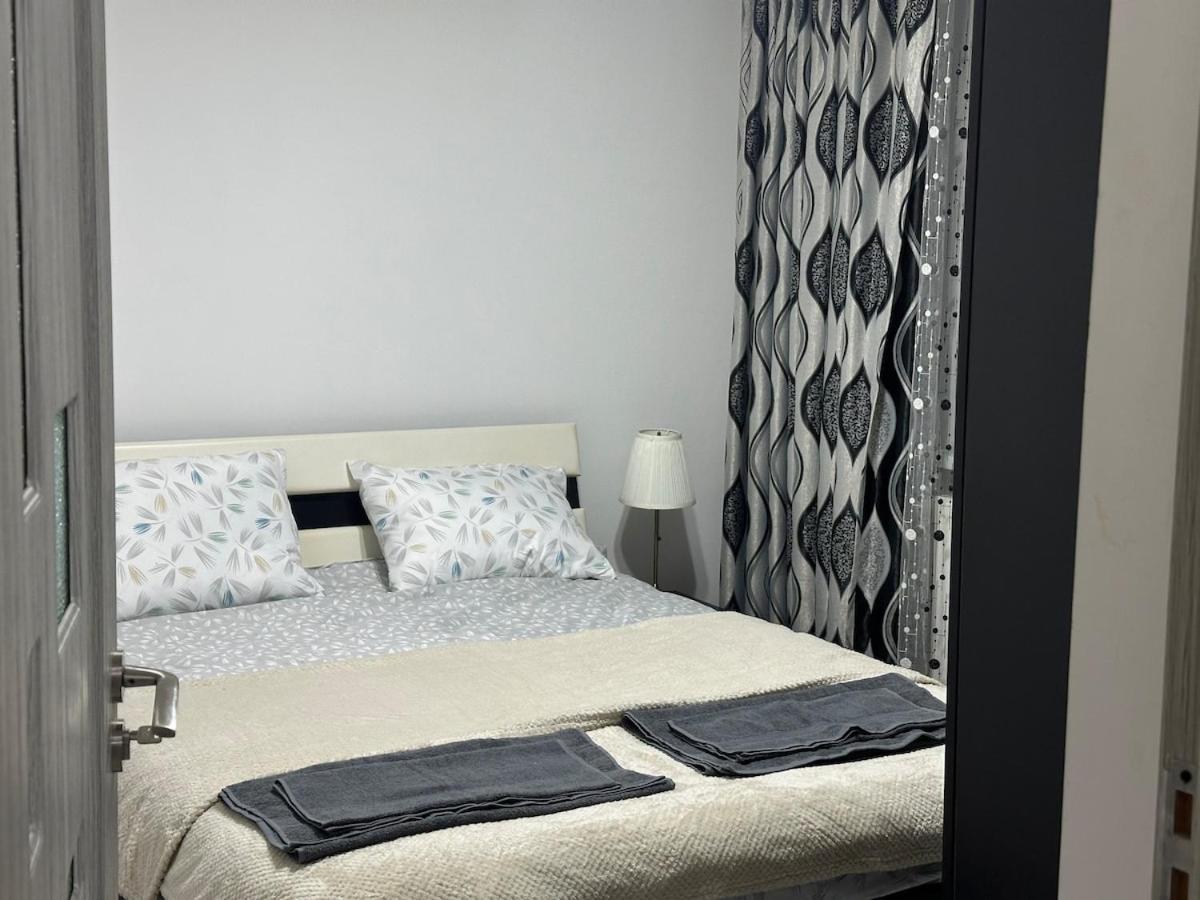 Two-room * Bucarest